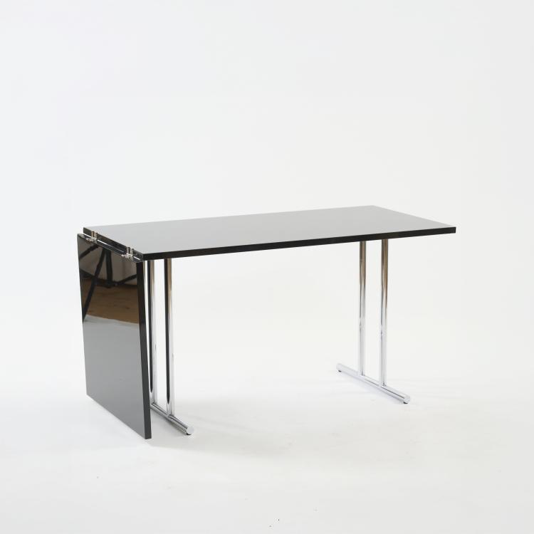 Bild 1 zu Objekt, Ausklappbarer Teetisch 'Lou Perou', 1926 (Entwurf), Eileen Gray, ClassiCon, M&uuml;nchen / Munich, 178B 514