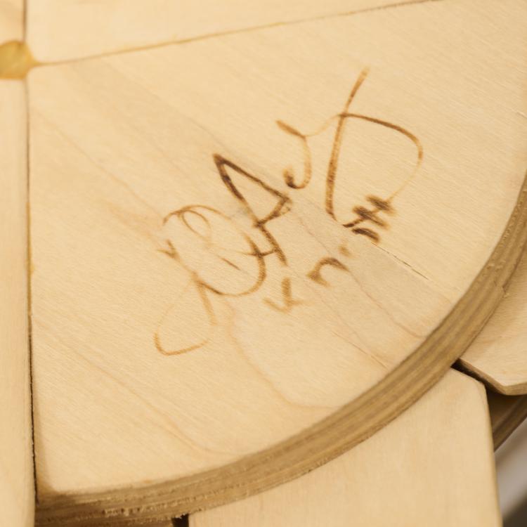 Bild 6 zu Objekt, Two chairs 'Hat Trick', 1990, Frank O. Gehry, Knoll International, USA, 178B 886