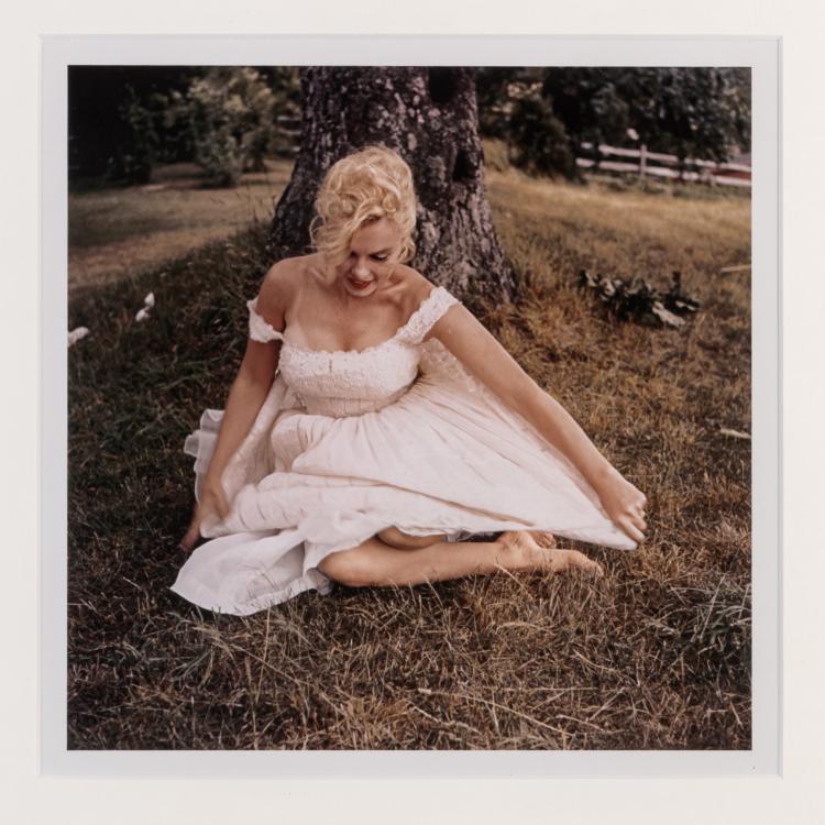 Hauptbild zu Objekt, 'Roxbury Garden,' 1957 from 'The Joy of Marilyn', printed 2005, Sam Shaw, 179C 670