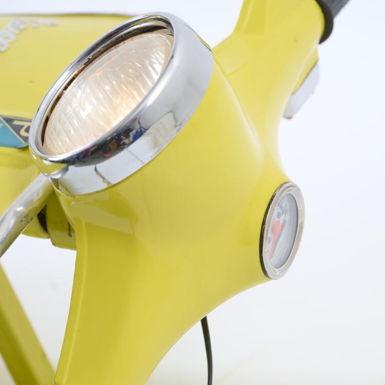 Bild 2 zu Objekt, Lichtobjekt 'Vespa 150', 1990er Jahre, Italien, 178B 911