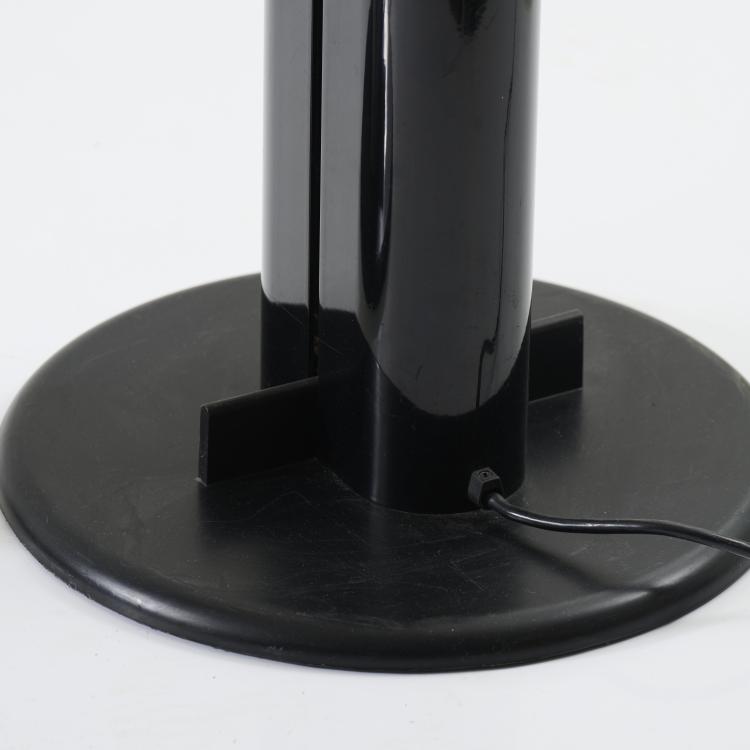 Bild 4 zu Objekt, Zwei Stehleuchten 'Megaron', 1979, Gianfranco Frattini, Artemide, Mailand / Milan, 178B 827