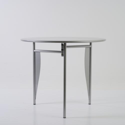 'Titos Apostos' table, 1985