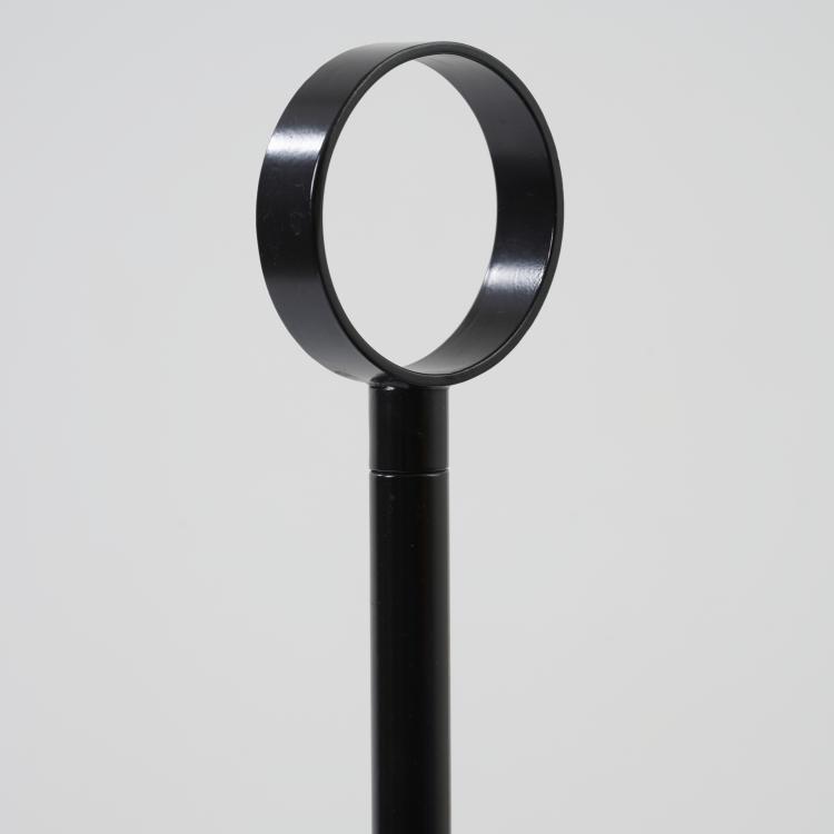 Bild 2 zu Objekt, Chair / side table 'Mickville', 1985, Philippe Starck, Driade Aleph, Mailand / Milan, 179A 166