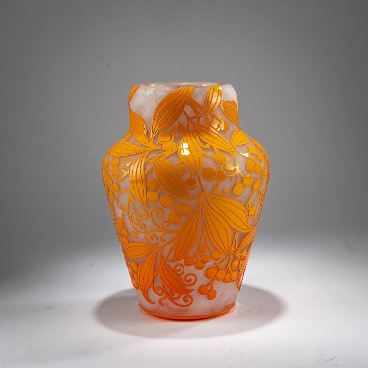 Hauptbild zu Objekt, Vase 'Feuillage stylis&eacute;', um 1925, Daum Fr&egrave;res, Nancy, 178A 45