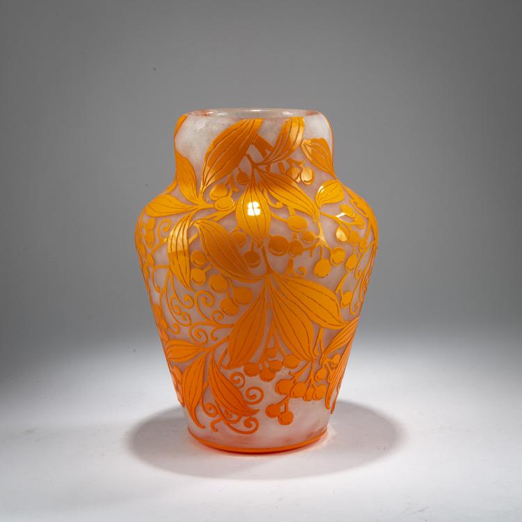 Bild 1 zu Objekt, Vase 'Feuillage stylis&eacute;', um 1925, Daum Fr&egrave;res, Nancy, 178A 45