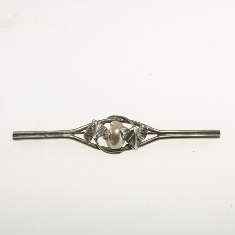 Hauptbild zu Objekt, Brosche 'Ginkgo', 1920er Jahre, Dumont, Paul, Paris, 178A 480