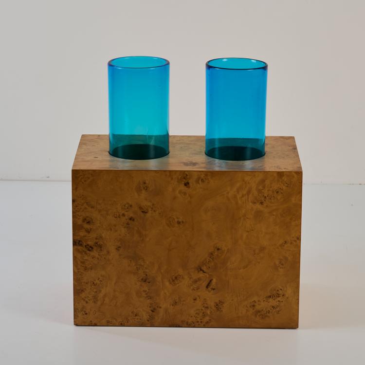 Bild 1 zu Objekt, Vase 'E' from the series 'Ventisette legni per un fiore artificiale cinese', 1995, Ettore Sottsass, Design Gallery, Mailand / Milano; Berengo, Murano, 178B 917