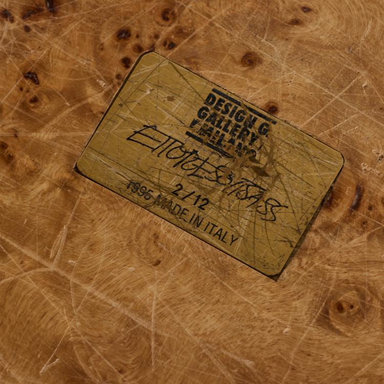 Bild 4 zu Objekt, Vase 'E' from the series 'Ventisette legni per un fiore artificiale cinese', 1995, Ettore Sottsass, Design Gallery, Mailand / Milano; Berengo, Murano, 178B 917