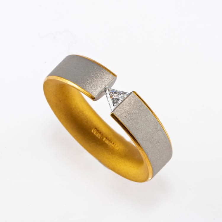 Bild 1 zu Objekt, Spannring mit Diamant im Trilliant-Schliff, Niessing, Vreden, 178C 1061