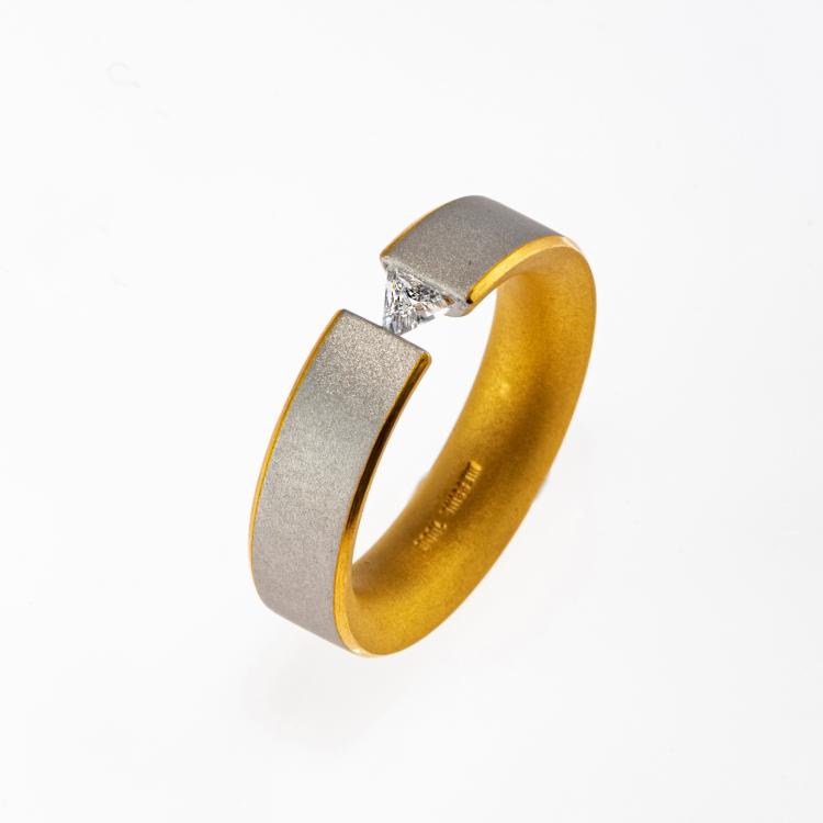 Bild 4 zu Objekt, Spannring mit Diamant im Trilliant-Schliff, Niessing, Vreden, 178C 1061