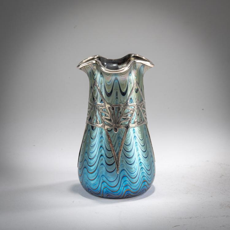 Hauptbild zu Objekt, 'Ph&auml;nomen'-Vase mit Silver-Overlay, um 1900, L&ouml;tz Wwe., Klosterm&uuml;hle / Klastersky Mlyn, 178A 197