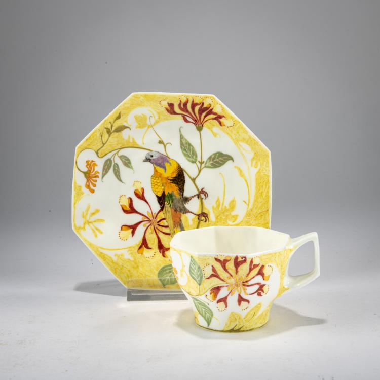 Bild 1 zu Objekt, Kaffeetasse mit Unterteller mit Sittich, 1905, Samuel Schellink, Rozenburg, Den Haag, 178A 350