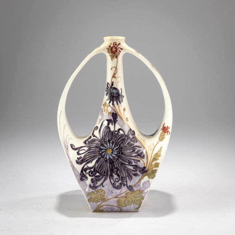 Hauptbild zu Objekt, Henkelvase mit Chrysanthemen, 1904, Samuel Schellink, Rozenburg, Den Haag, 178A 348