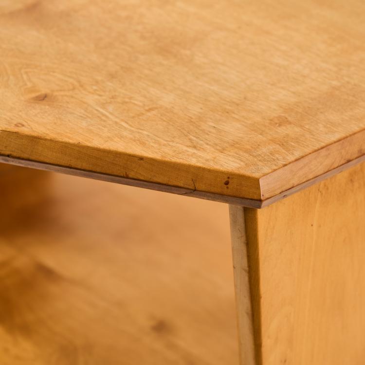 Bild 4 zu Objekt, Anthroposophischer Beistelltisch, 1930-50, Schiller-M&ouml;bel, Stuttgart (zugeschrieben), 178B 495