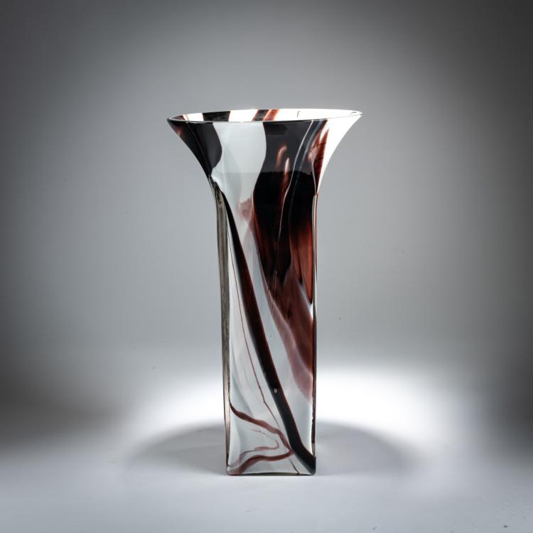 Bild 1 zu Objekt, 'D&eacute;mod&eacute;s' vase, around 1970, Sergio Asti, Venini, Murano, 179B 543
