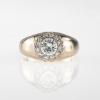 Entourage ring with diamonds