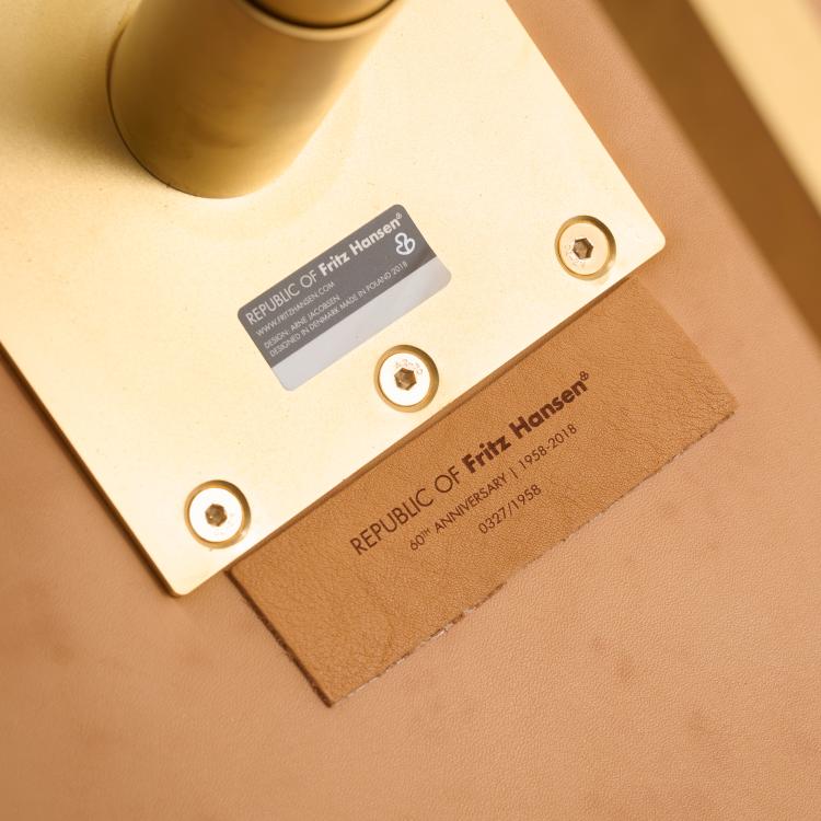 Bild 1 zu Objekt, Armlehnsessel 'Swan Chair' - '60th Anniversary Edition', 1958 (Entwurf), Arne Jacobsen, Hansen, Fritz, Kopenhagen / Copenhagen, 179A 213