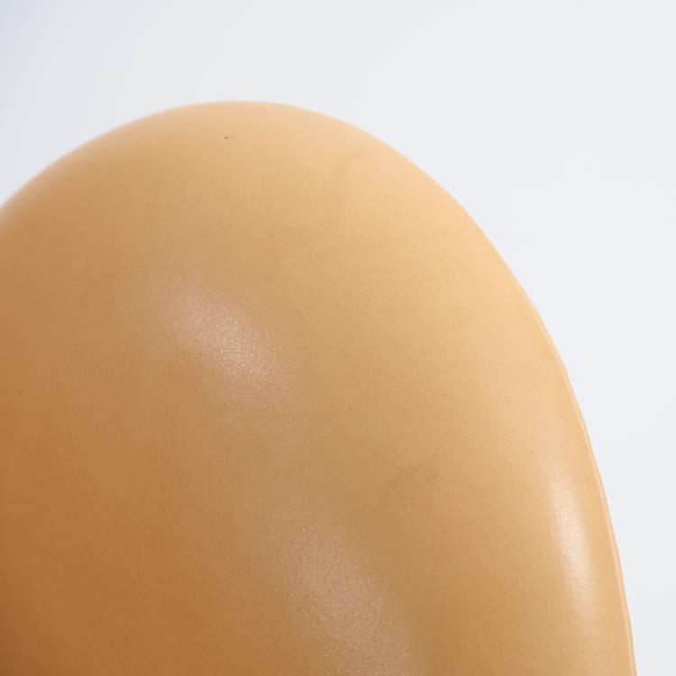 Bild 8 zu Objekt, Armlehnsessel 'Swan Chair' - '60th Anniversary Edition', 1958 (Entwurf), Arne Jacobsen, Hansen, Fritz, Kopenhagen / Copenhagen, 179A 213