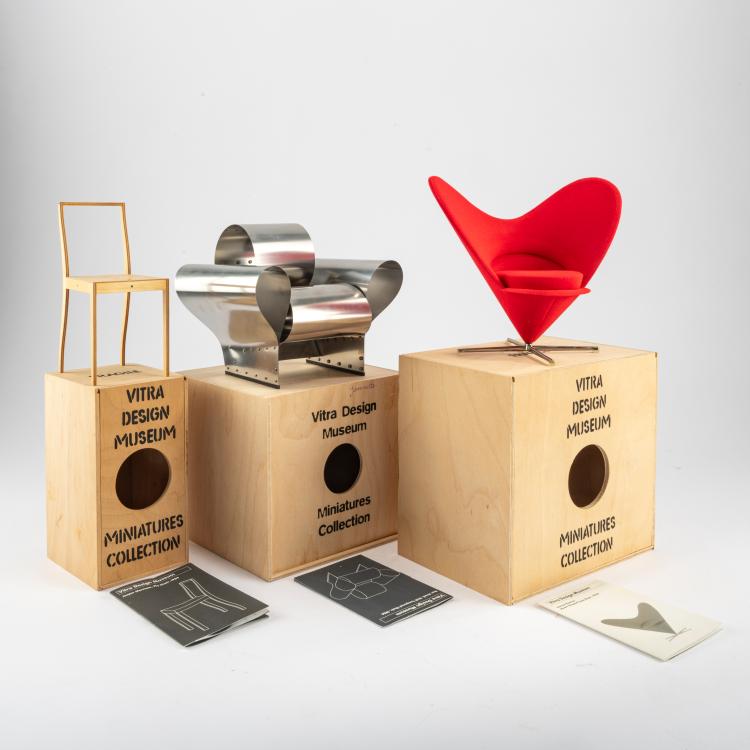Hauptbild zu Objekt, Drei Miniatur-Sitzm&ouml;bel, 1990er/2000er Jahre, Vitra Design Museum, Weil am Rhein, 178B 617