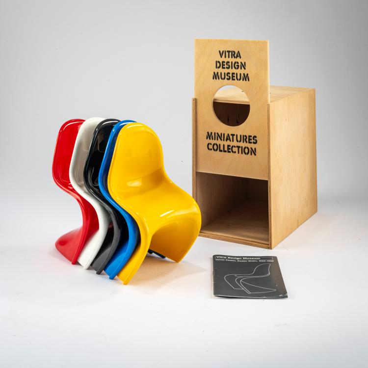 Hauptbild zu Objekt, F&uuml;nf Miniaturen 'Panton Chair', 1959-60 (Entwurf), Verner Panton, Vitra Design Museum, Weil am Rhein, 178B 618