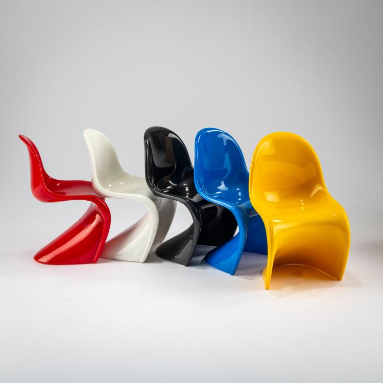 Bild 2 zu Objekt, F&uuml;nf Miniaturen 'Panton Chair', 1959-60 (Entwurf), Verner Panton, Vitra Design Museum, Weil am Rhein, 178B 618