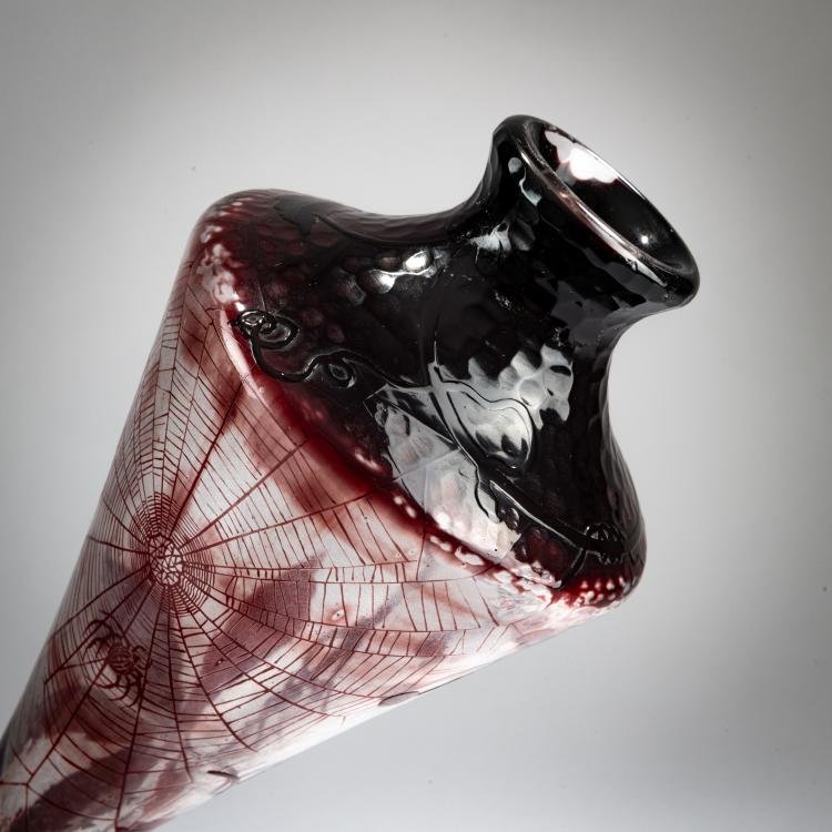 Bild 3 zu Objekt, Martel&eacute;-Vase 'Virginia Creeper and Spider', c. 1896-99, Daum Fr&egrave;res, Nancy, 178A 7