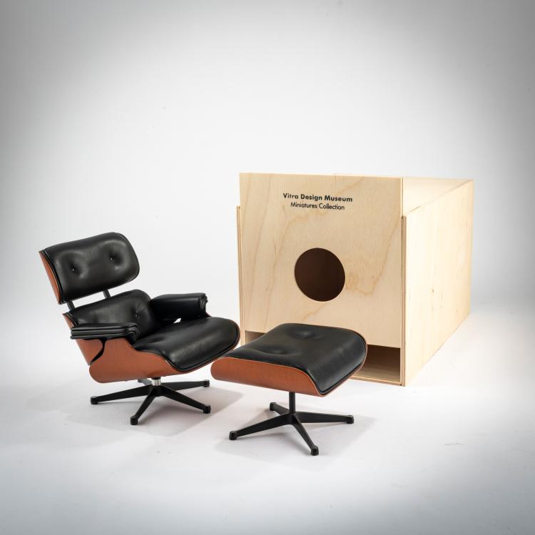 Hauptbild zu Objekt, Miniature armchair 'Lounge Chair', 1956 (design), Charles & Ray Eames, Vitra Design Museum, Weil am Rhein, 178B 619