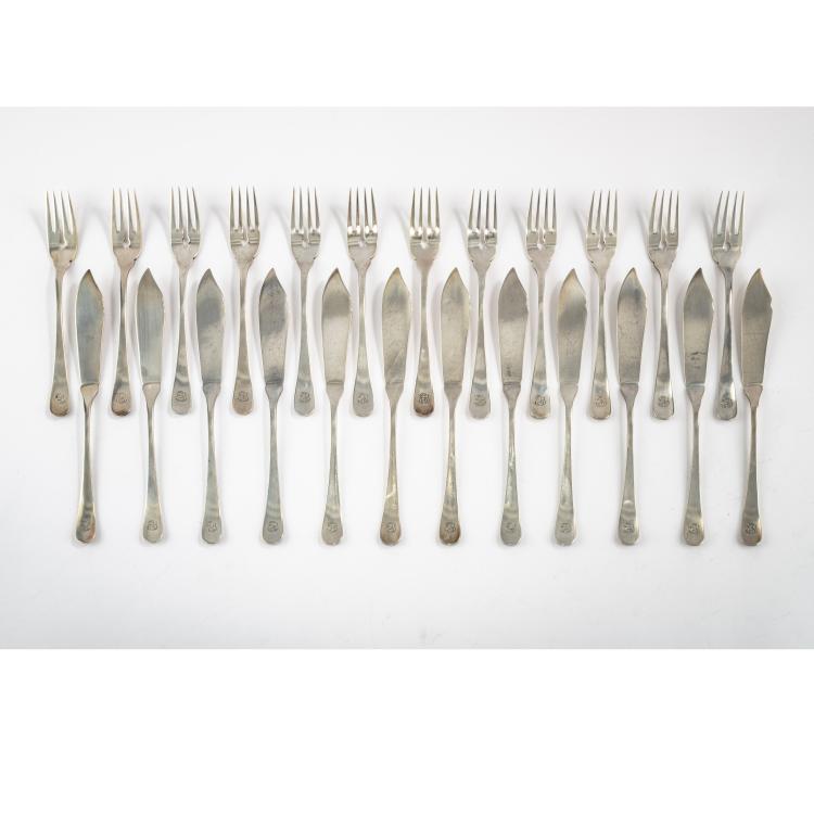 Bild 1 zu Objekt, 145-piece cutlery set 'Model III', 1910/11, Henry van de Velde, M&uuml;ller, Theodor, Weimar; Bahner, Franz, D&uuml;sseldorf; Posen, Lazarus, Frankfurt, Schleissner & S&ouml;hne, Hanau; Koch & Bergfeld, Bremen, 178A 456
