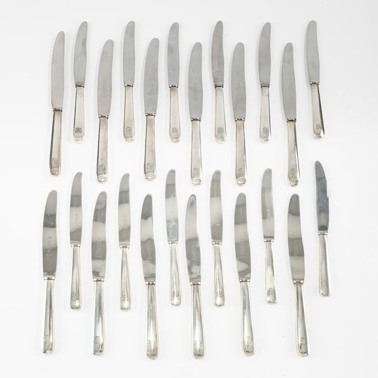 Bild 4 zu Objekt, 145-piece cutlery set 'Model III', 1910/11, Henry van de Velde, M&uuml;ller, Theodor, Weimar; Bahner, Franz, D&uuml;sseldorf; Posen, Lazarus, Frankfurt, Schleissner & S&ouml;hne, Hanau; Koch & Bergfeld, Bremen, 178A 456
