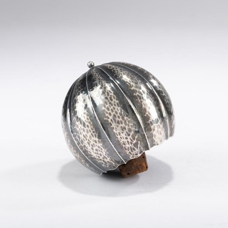 Hauptbild zu Objekt, Flaschenbekr&ouml;nung, um 1910-1926, Josef Hoffmann, Wiener Werkst&auml;tte, 178A 471