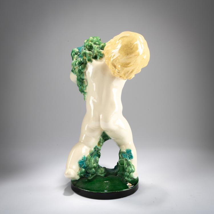 Bild 1 zu Objekt, Steingutfigur 'Putto mit Trauben (Herbst)', um 1907, Michael Powolny, Wiener Keramik, 178A 388
