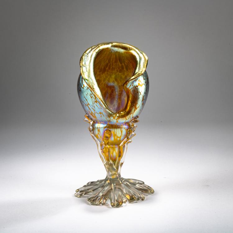 Bild 2 zu Objekt, Kleine 'Papillon'-Muschelvase, um 1899, L&ouml;tz Wwe., Klosterm&uuml;hle / Klastersky Mlyn, 178A 191