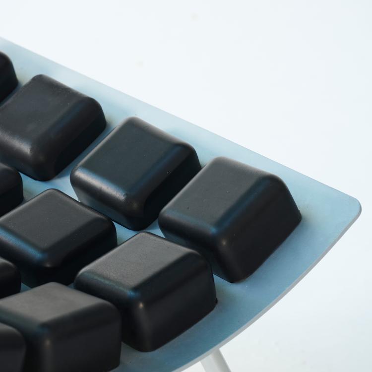 Bild 3 zu Objekt, Sessel 'Missy', 2001, Hidden, Ingelmunster, Belgien / Belgium, 178B 931