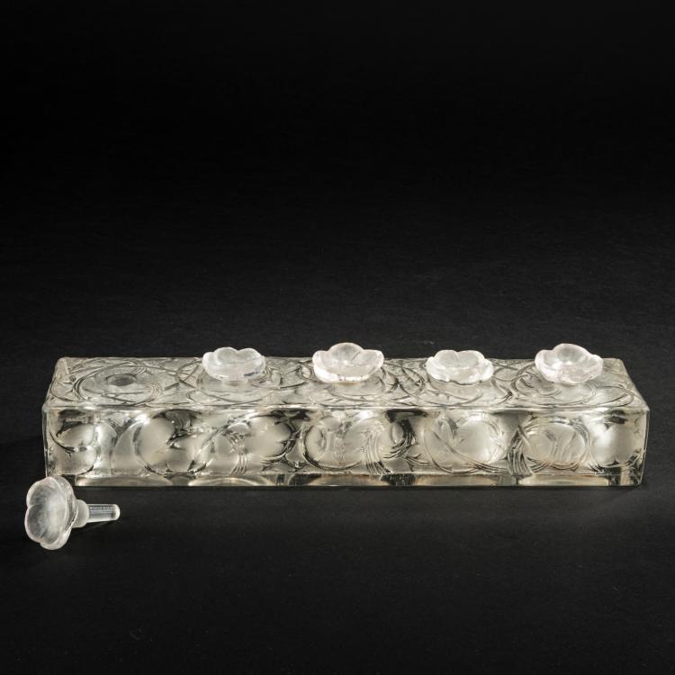 Bild 2 zu Objekt, Pr&eacute;sentoir 'La Rennom&eacute;e d'Orsay', 1920, Ren&eacute; Lalique, Lalique, Ren&eacute;, Wingen-sur-Moder, 178A 127