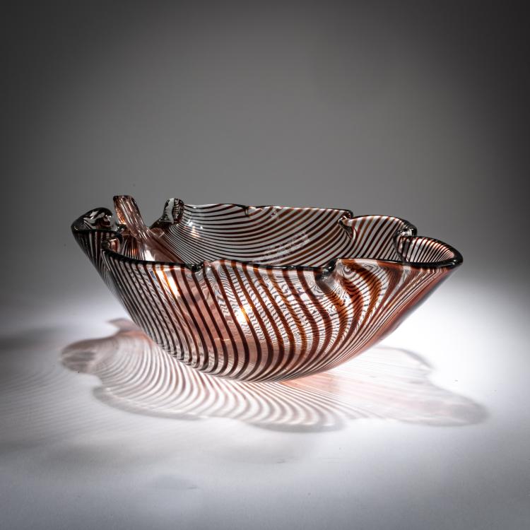 Hauptbild zu Objekt, Leaf Bowl, 1937, Tyra Lundgren, Venini, Murano, 179B 505