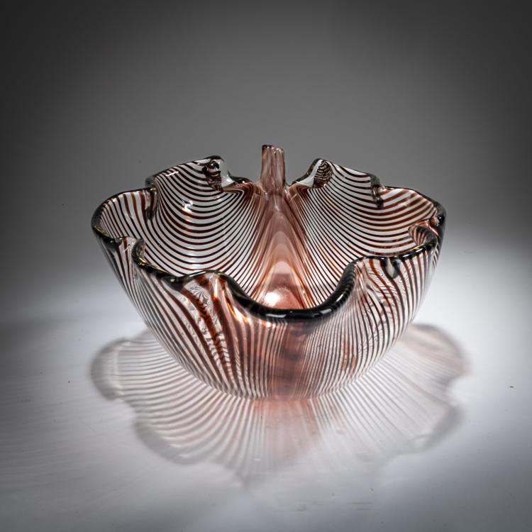 Bild 1 zu Objekt, Leaf Bowl, 1937, Tyra Lundgren, Venini, Murano, 179B 505