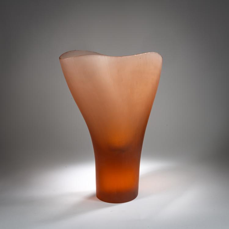 Bild 1 zu Objekt, 'Battuto' vase, 1959/60, Tobia Scarpa, Venini, Murano, 179B 537