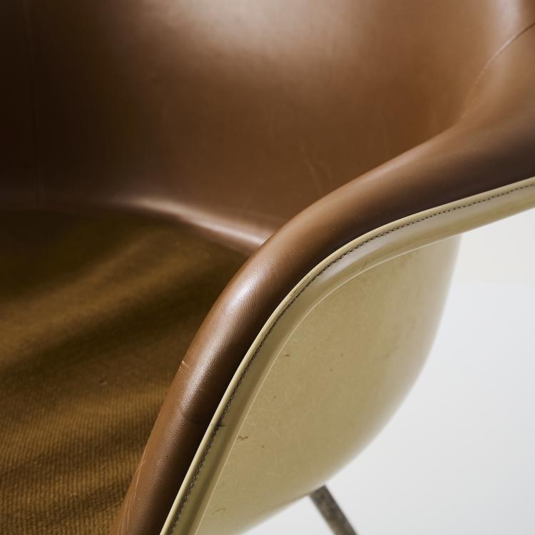 Bild 2 zu Objekt, Vier St&uuml;hle 'Plastic Chair DAX', 1950-53 (Entwurf), Charles & Ray Eames, Vitra, Birsfelden, 179A 196