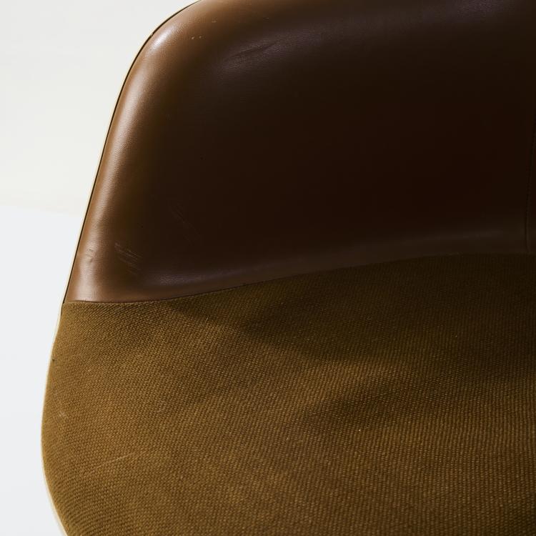 Bild 3 zu Objekt, Vier St&uuml;hle 'Plastic Chair DAX', 1950-53 (Entwurf), Charles & Ray Eames, Vitra, Birsfelden, 179A 196