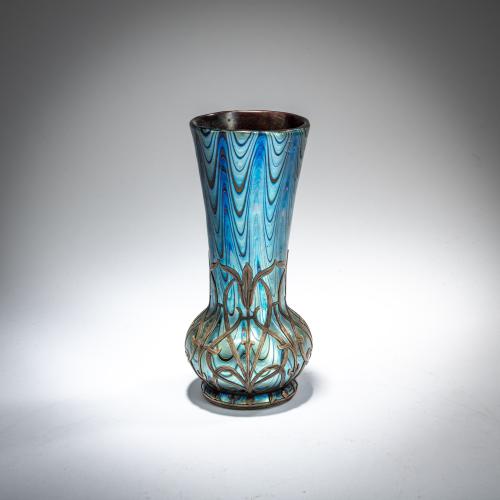 'Phänomen'-Vase mit Silver-Overlay, um 1900