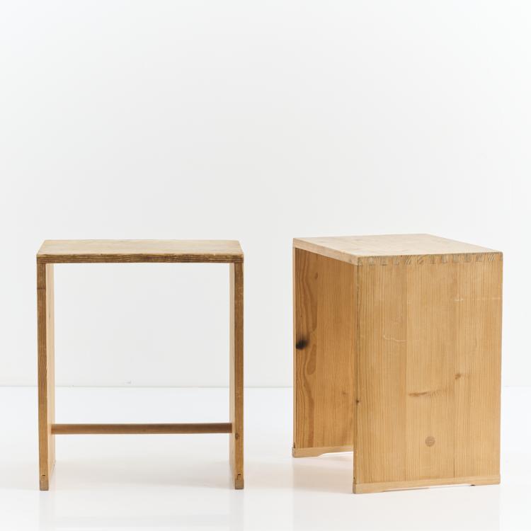 Bild 1 zu Objekt, Two 'Ulm stools', 1953, Max Bill,Hans Gugelot,Paul Hildinger, Hochschule f&uuml;r Gestaltung, Ulm (HFG); Hildinger, Paul, 179A 208