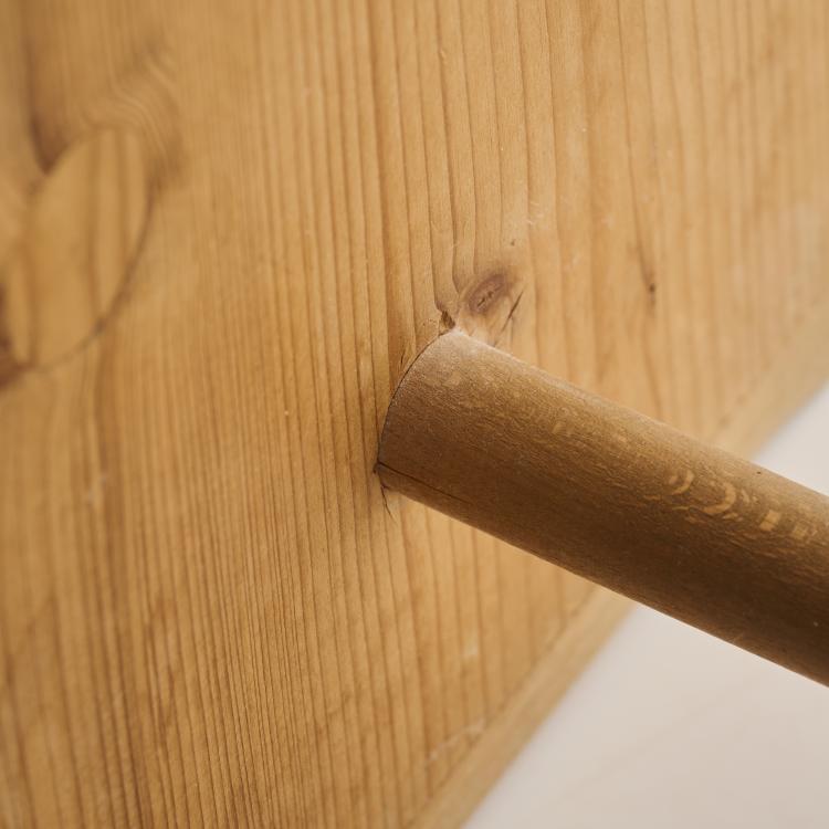 Bild 4 zu Objekt, Two 'Ulm stools', 1953, Max Bill,Hans Gugelot,Paul Hildinger, Hochschule f&uuml;r Gestaltung, Ulm (HFG); Hildinger, Paul, 179A 208