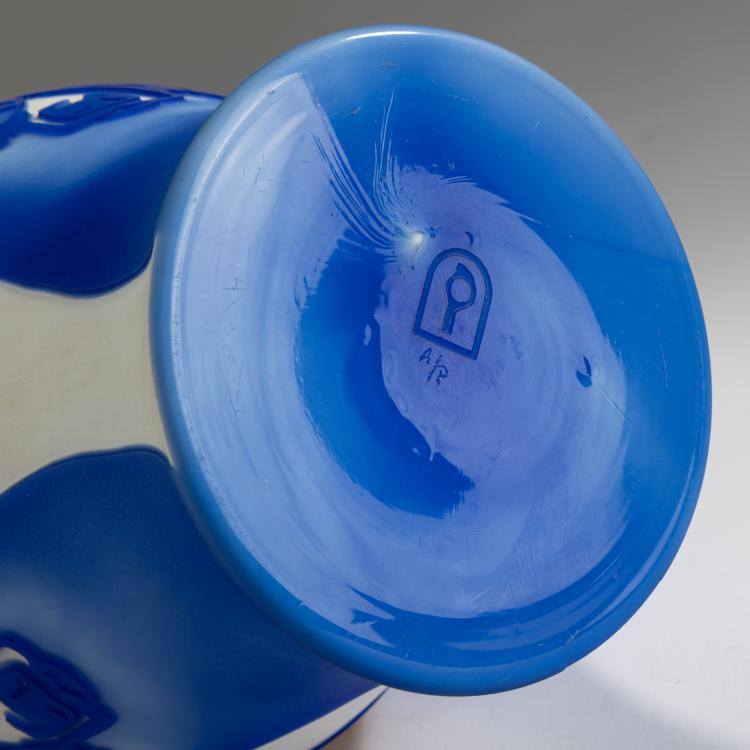 Bild 3 zu Objekt, Vase 'Blue Dog', 1994, George Rodrigue, Pilgrim Glass Company, Huntington WV, 179C 705