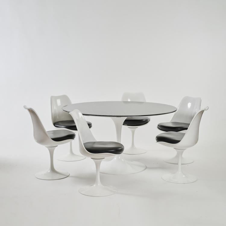 Hauptbild zu Objekt, Six 'Tulip' chairs, stool and table, 1956 (design), Eero Saarinen, Knoll International, New York, 179A 199