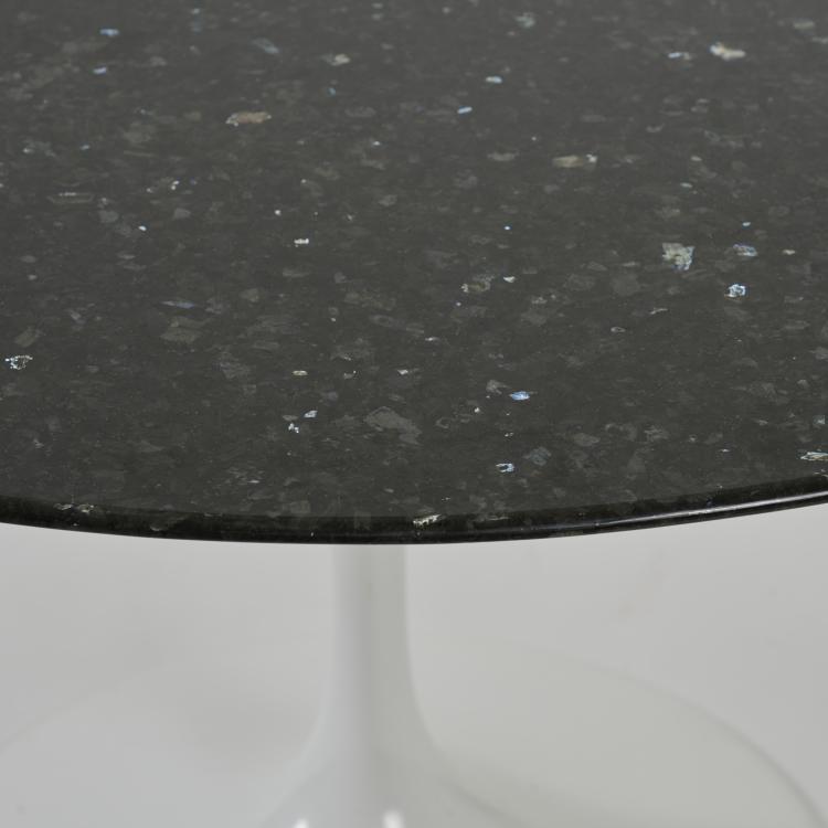 Bild 3 zu Objekt, Six 'Tulip' chairs, stool and table, 1956 (design), Eero Saarinen, Knoll International, New York, 179A 199