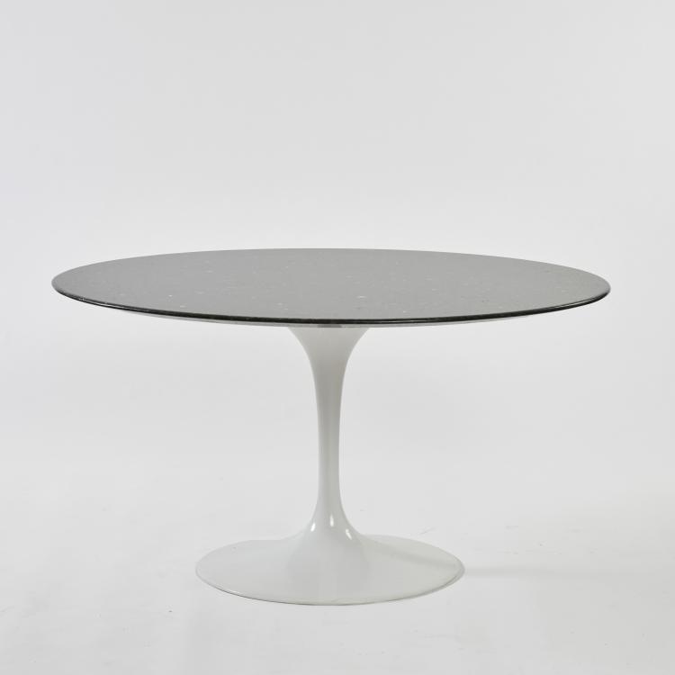 Bild 4 zu Objekt, Six 'Tulip' chairs, stool and table, 1956 (design), Eero Saarinen, Knoll International, New York, 179A 199