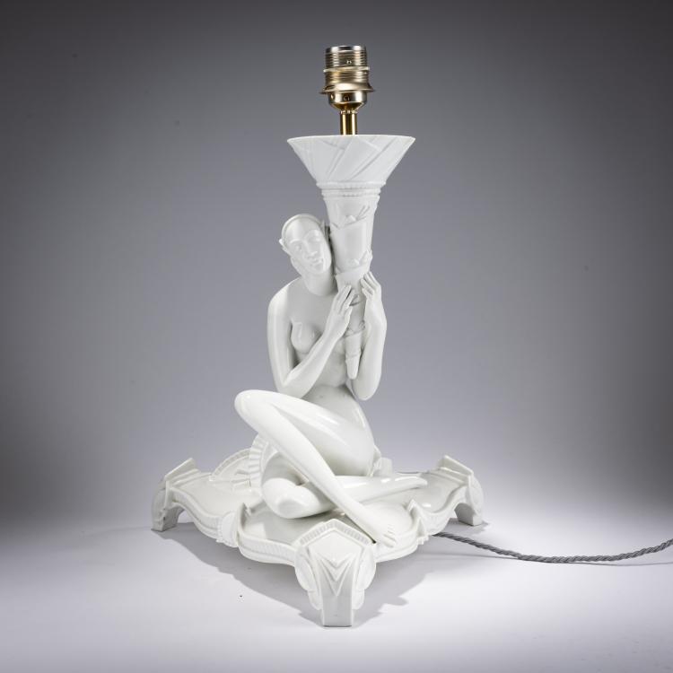Bild 3 zu Objekt, Tischleuchte 'Sitzende Frau', 1924, Gerhard Schliepstein, Rosenthal, Selb, 182A 414