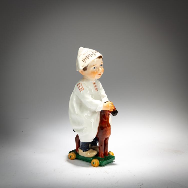 Hauptbild zu Objekt, 'Kind mit Zeitungsm&uuml;tze, auf einem Holzpferd reitend', 1905, Konrad Hentschel, Meissen, KPM, 180A 269