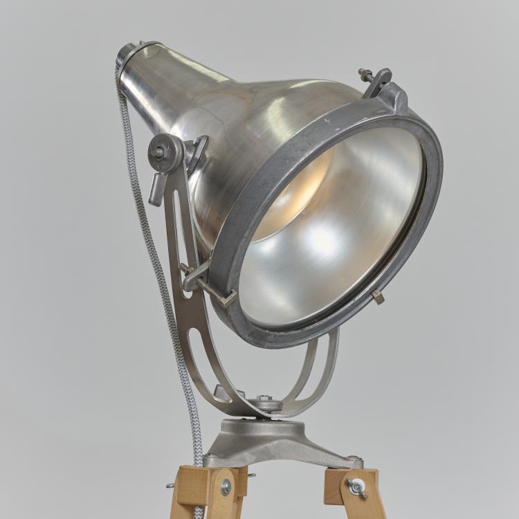 Bild 3 zu Objekt, Floor lamp, 1990 (design), Florian Borkenhagen, Tecta, Lauenf&ouml;rde, 179A 432