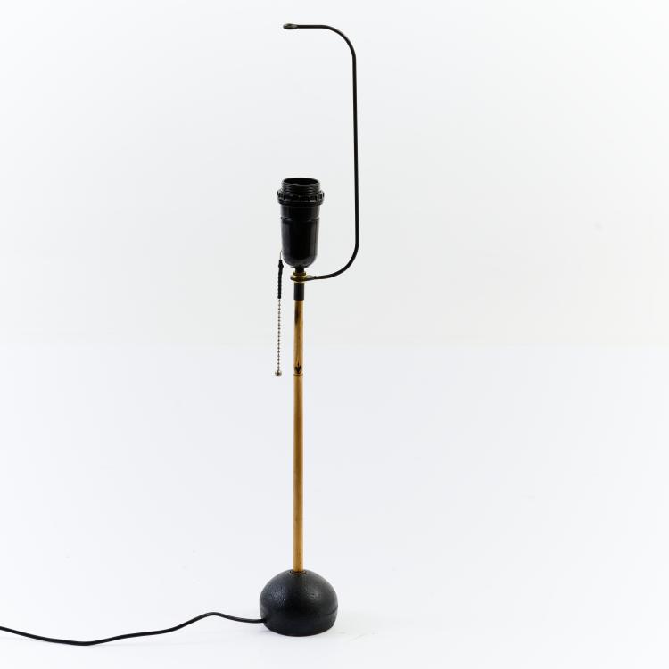 Bild 1 zu Objekt, Tischleuchtenfu&szlig; 'BB 2', 1950er Jahre, Isamu Noguchi, Ozeki, Gifu, Japan f&uuml;r Wohnbedarf Z&uuml;rich / Zurich, 179A 203